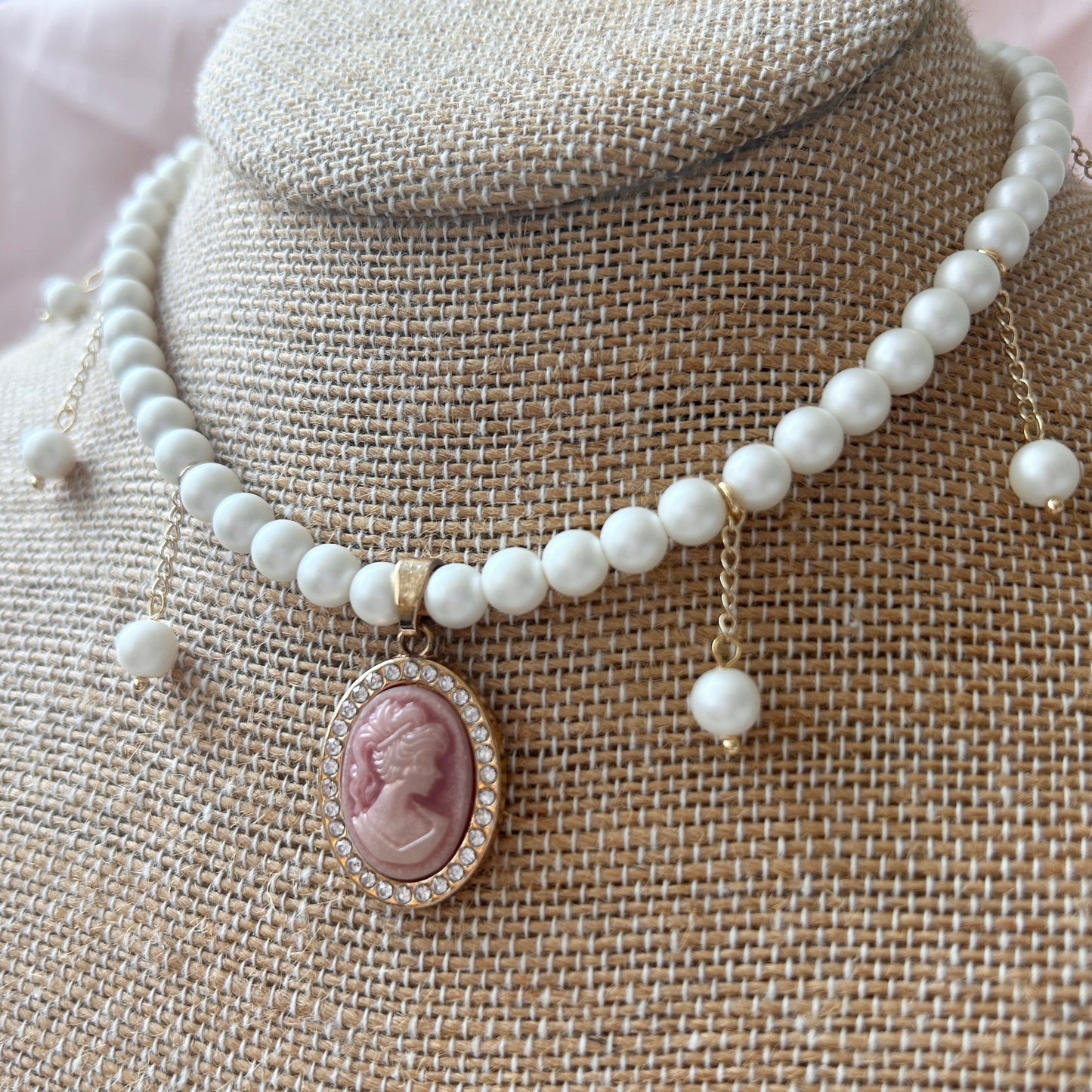 Rosy Bijou Choker
