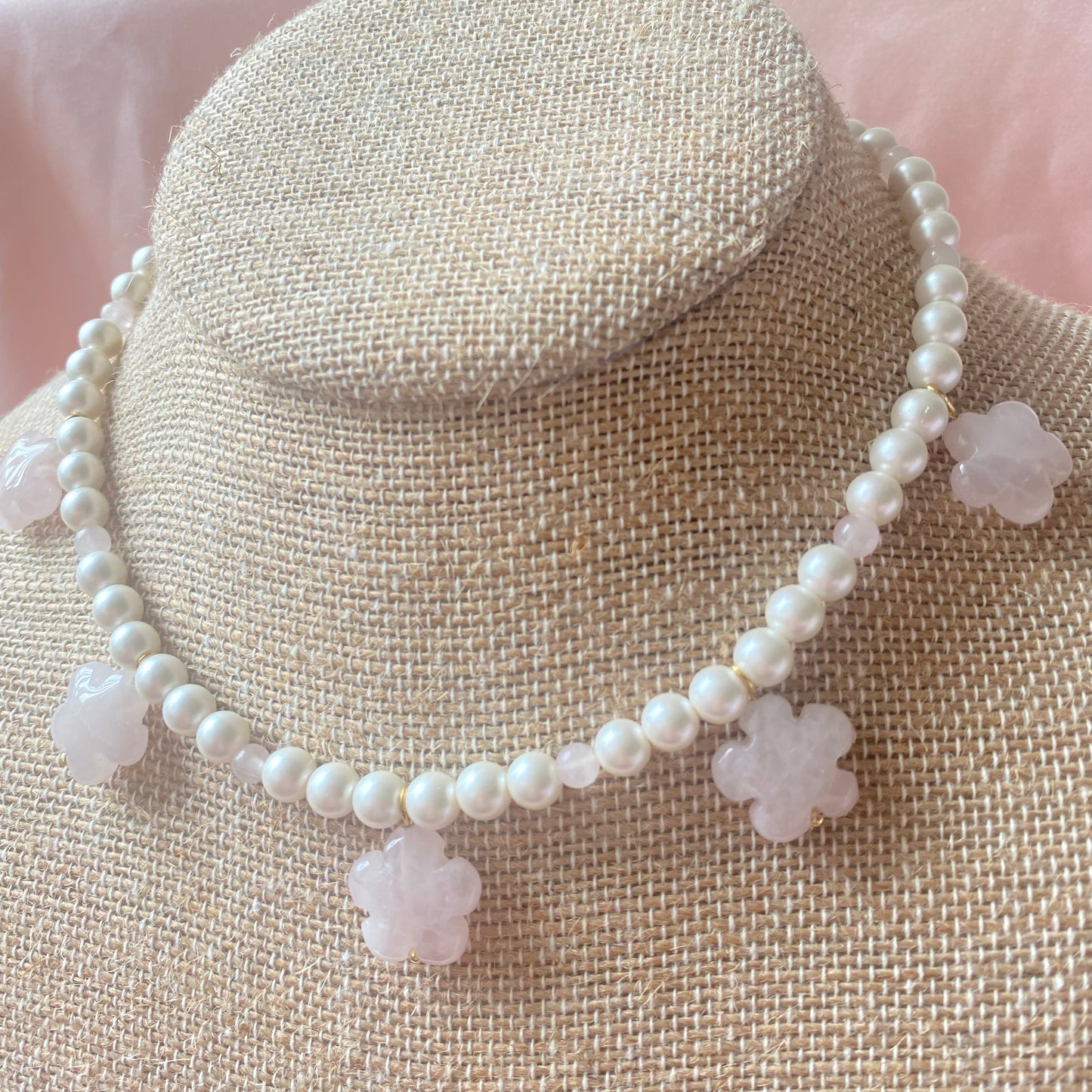 Crème Rosé Necklace